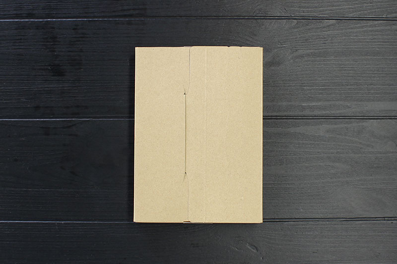 隙間を緩衝材で埋める