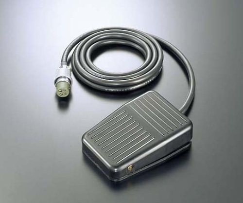 武蔵エンジニアリング ディスペンサ用フットスイッチ 4ピンコネクタ用 FS/W-2-1604P 1個(ご注文単位1個)【直送品】