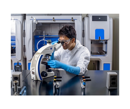 アンセル 耐薬品ニトリルゴム使い捨て手袋 マイクロフレックス 93-243 Mサイズ (100枚入) 93-243-8 1箱 (ご注文単位1箱) 【直送品】