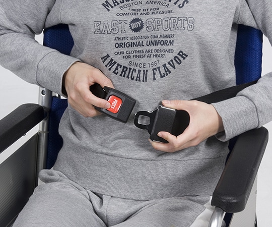 特殊衣料 車椅子シートベルト カーバックルタイプ4017 1個 (ご注文単位1個) 【直送品】