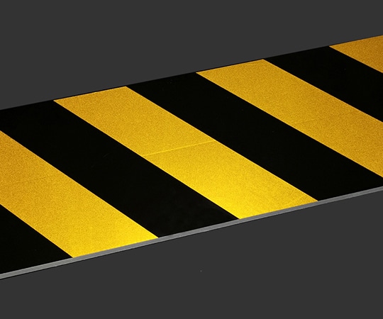 セーフラン安全用品 反射コーナーガードクッション 黄黒トラ柄 長さ50cm 2枚入J2518-Y/B 1セット (ご注文単位1セット) 【直送品】