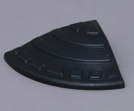 アイリスオーヤマ ゴム段差プレート コーナータイプ GDP-45C 1個(ご注文単位1個)【直送品】