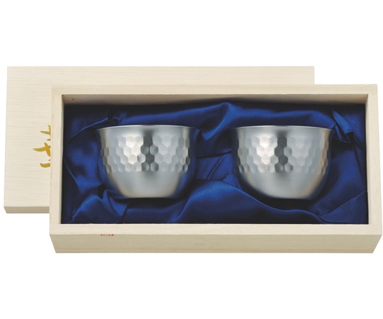 田辺金具 華 ぐいのみ 90ml 槌目 艶消し 桐箱2ヶセット 1セット(2個入)  1セット（ご注文単位1セット）【直送品】