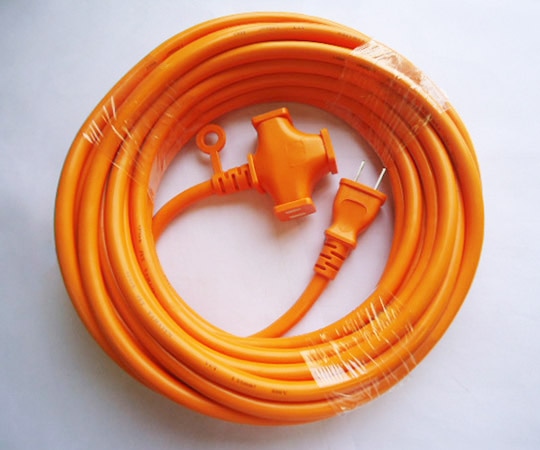 山善(YAMAZEN) 延長コード 3口タイプ 10m オレンジ EC-T1510OR 1個(ご注文単位1個)【直送品】