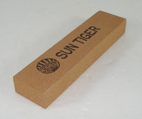 松永トイシ 油砥 朝日虎印 中研ぎ用 中目 #320 (100×25×13mm)  1本(ご注文単位1本)【直送品】