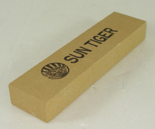 松永トイシ 油砥 朝日虎印 中研ぎ用 細目 #500 (115×38×16mm)  1本(ご注文単位1本)【直送品】