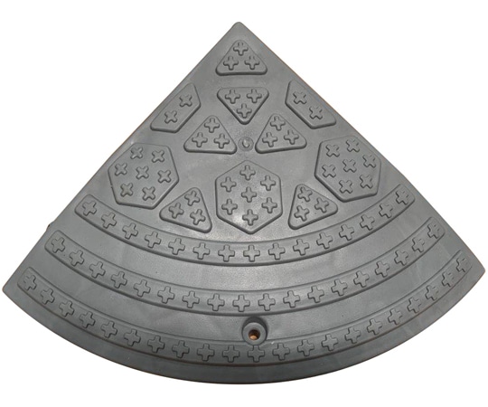 セーフラン安全用品 段差プレート(コーナー用) 270×270×95mm 750g/p 連結用ネジ付属 グレー J2408 1個(ご注文単位1個)【直送品】