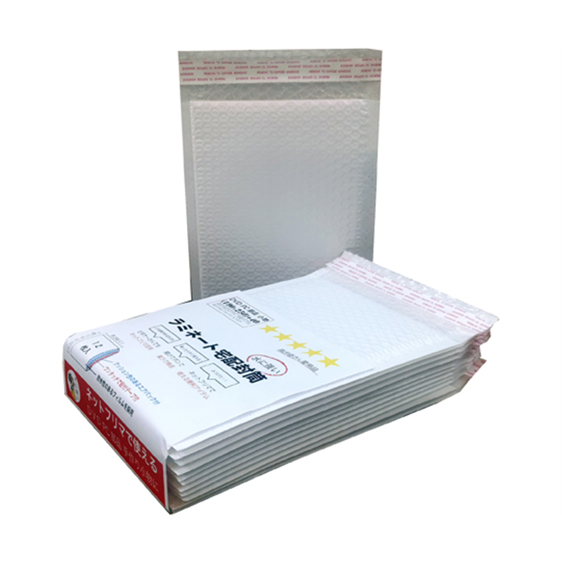 紺屋商事 【小箱売】ラミネート宅配封筒 DVDサイズ(三層ラミ白)190×250+40mm(12×5) 60枚入 01190115 1箱(ご注文単位1箱)【直送品】