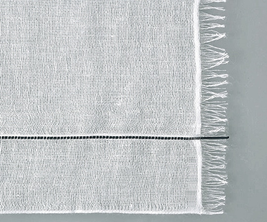 オオサキメディカル OPガーゼX黒線 平 300枚入 10067 1パック（ご注文単位1パック）【直送品】