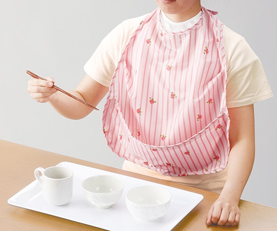 オオサキメディカル PH食事用エプロン ポケット付 STブルー 73750 1パック（ご注文単位1パック）【直送品】