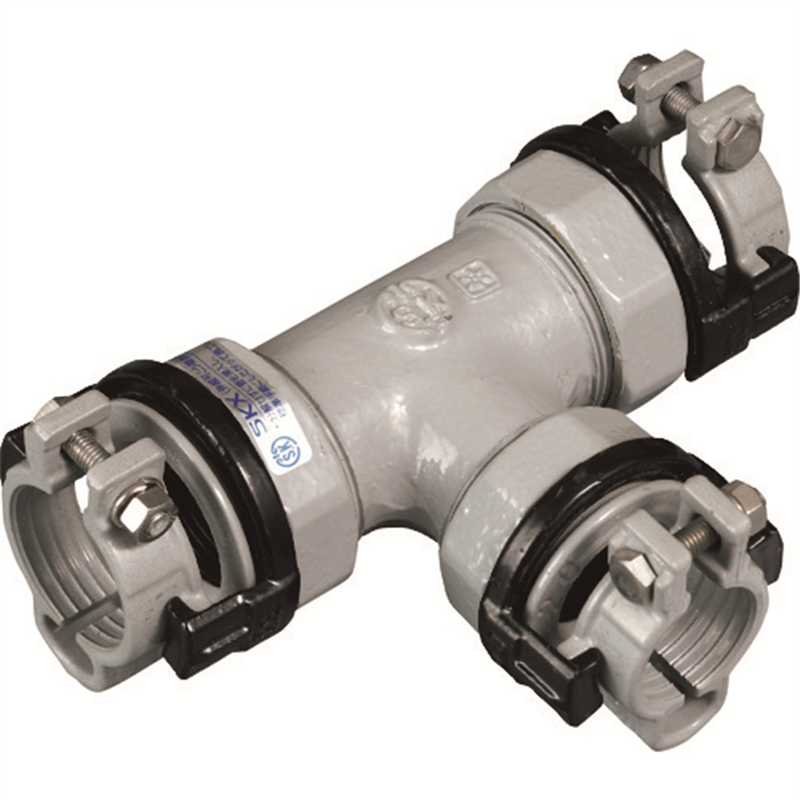 SKカワニシ ポリエチレン管用継手 SKXナット付チーズP20×P20 1個（ご注文単位1個）【直送品】