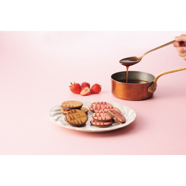 シャディ ザ・スウィーツ キャラメルサンドクッキー(オリジナル&苺)(18個) 1個(ご注文単位1個) ※軽 【直送品】