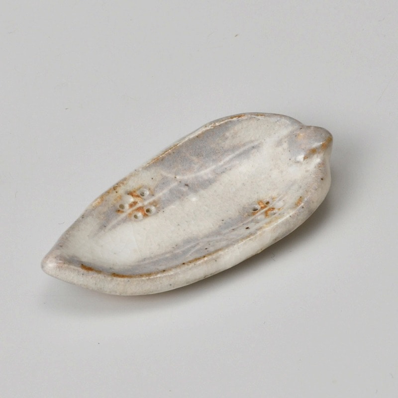 金正陶器 手造り粉引華紋(土物)木の葉箸置 1個(ご注文単位1個)【直送品】