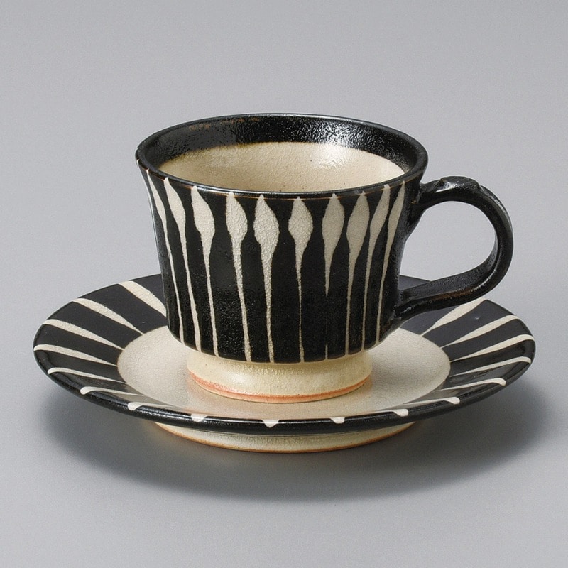 金正陶器 黒十草ｺｰﾋｰ受皿 1個 ※ソーサー単品のみ（ご注文単位1個）【直送品】