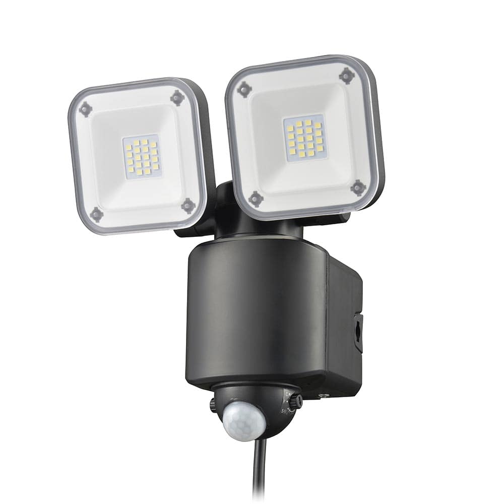 オーム電機 LS-A320W2 07-8809 monban 防犯センサーライト 2灯コンセント式 3200ルーメン(ご注文単位1袋)【直送品】