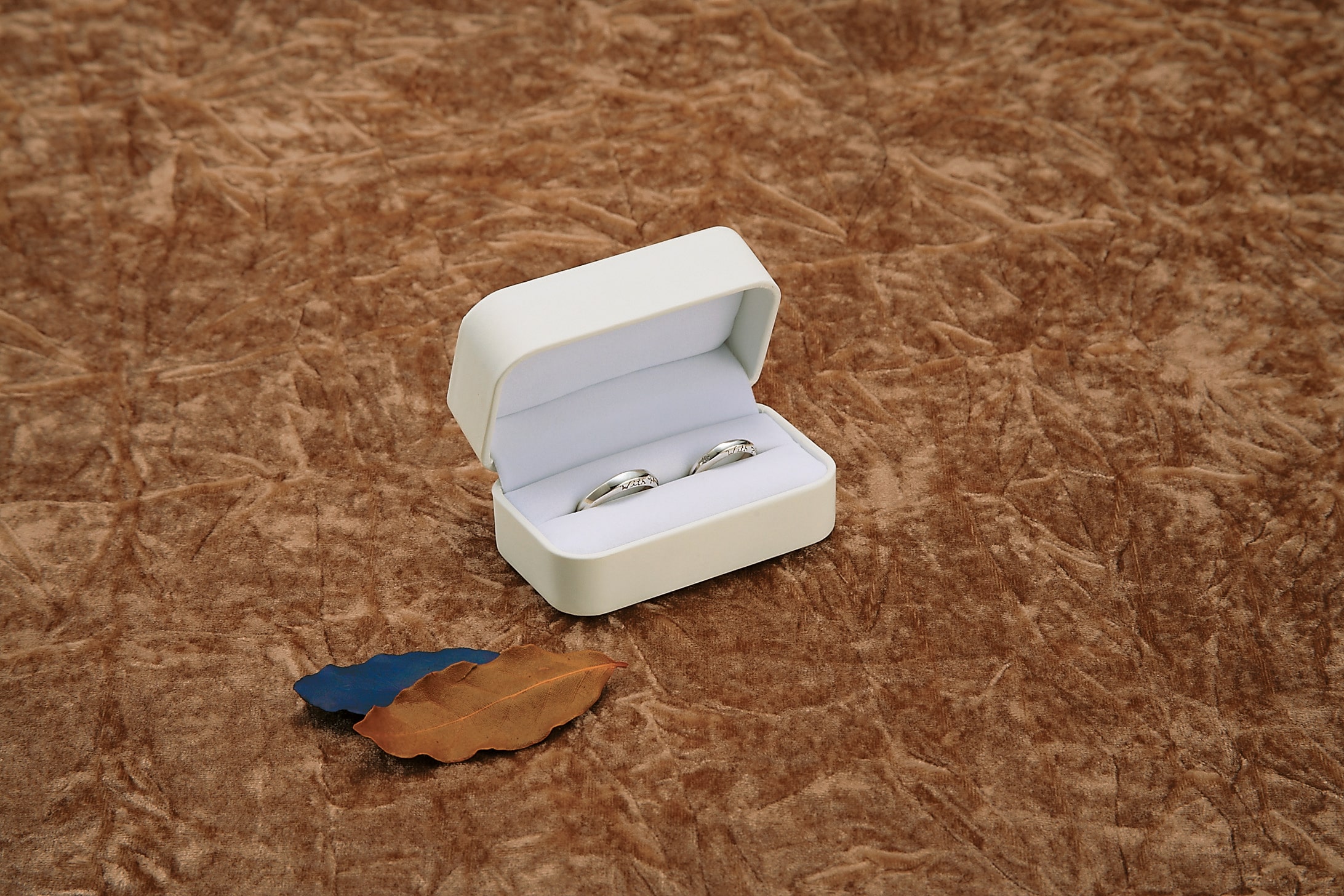 NB-01-WR-WH ペアリング・マリッジリング用ケース　レザー調　 1個 （ご注文単位10個）【直送品】