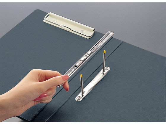 コクヨ ダブルファイル A4タテ とじ厚20mm 黒 フ-220 1冊（ご注文単位1冊)【直送品】