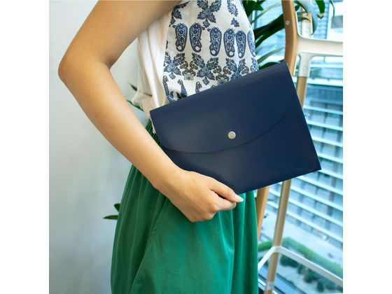 プラス ポケット付エンベロープ A5 マチ付ヨコ ブルー 88578 FL-141CH 1枚(ご注文単位1枚)【直送品】