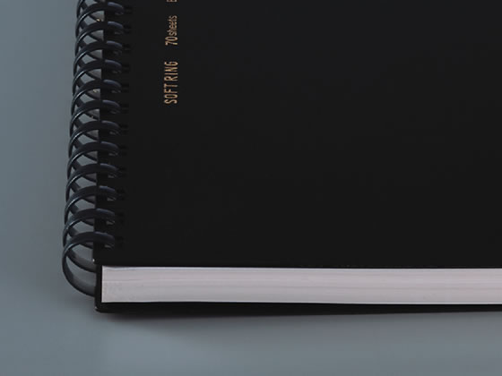 コクヨ ソフトリングノート セミB5 6mm罫 37行 ブラック ス-SV407B-D 1冊(ご注文単位1冊)【直送品】