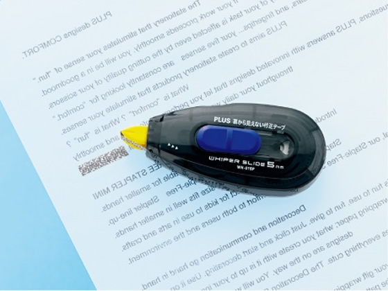 プラス 裏から見えない修正テープ本体4.2mm ブラック／ピンク 1個（ご注文単位1個)【直送品】