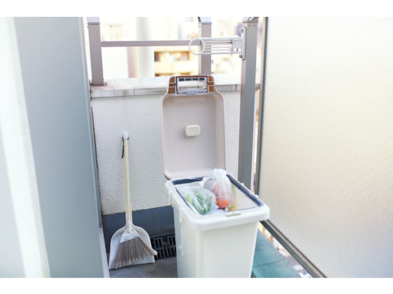 ゴミ箱のニオイにバイオのチカラプラス 344398 1個(ご注文単位1個)【直送品】