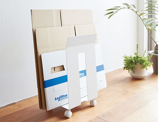 山崎実業 ダンボール&紙袋ストッカー フレーム ホワイト 3301 1台(ご注文単位1台)【直送品】