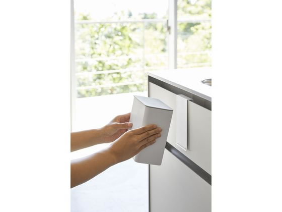 山崎実業 マグネット&シンク扉ゴミ箱 プレート ホワイト 4701 1個（ご注文単位1個)【直送品】