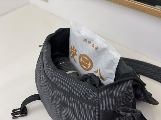 出雲カーボン 調湿木炭 炭八 スマート小袋 3個組 QA-0182 1袋(ご注文単位1袋)【直送品】