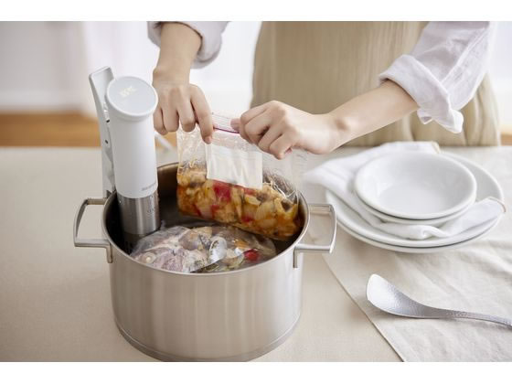 アイリスオーヤマ 低温調理器 オフホワイト LTC-04-W 1台(ご注文単位1台)【直送品】