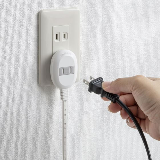 サンワサプライ プラス1個口便利タップ 3+1個口 7m TAP-B9-7K 1個(ご注文単位1個)【直送品】