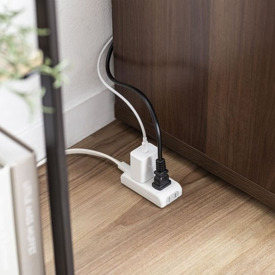 サンワサプライ プラス1個口便利タップ 3+1個口 7m TAP-B9-7K 1個(ご注文単位1個)【直送品】