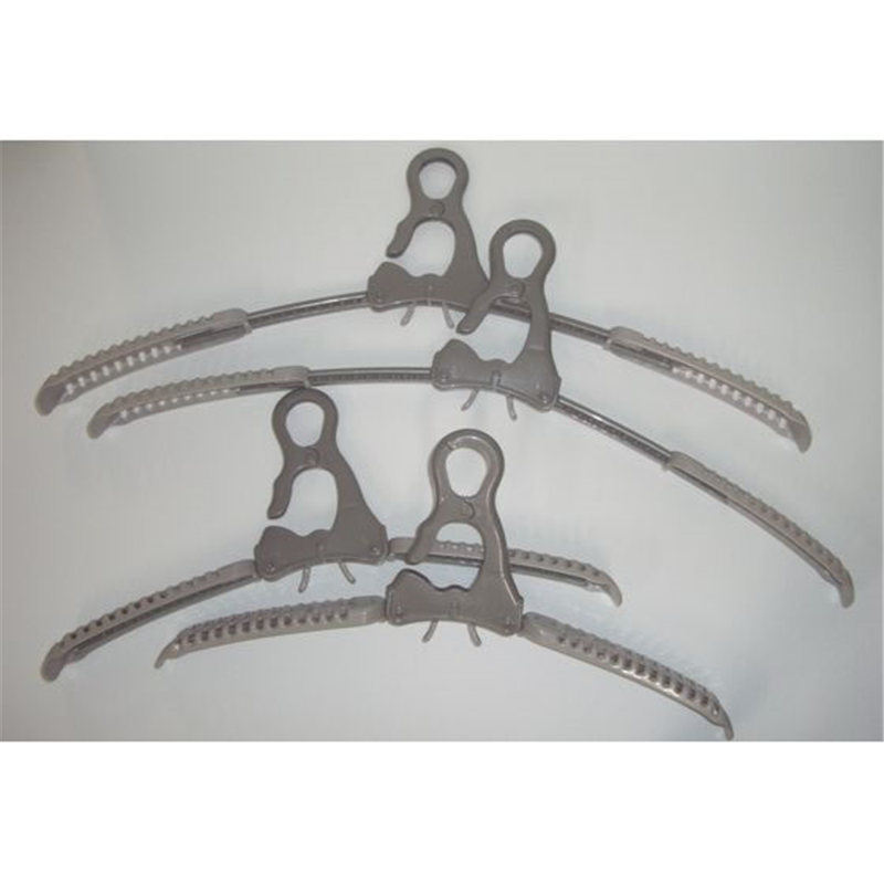 ツウィンモール トレーナーハンガー 4本組 TA-18 1セット（ご注文単位1セット）【直送品】