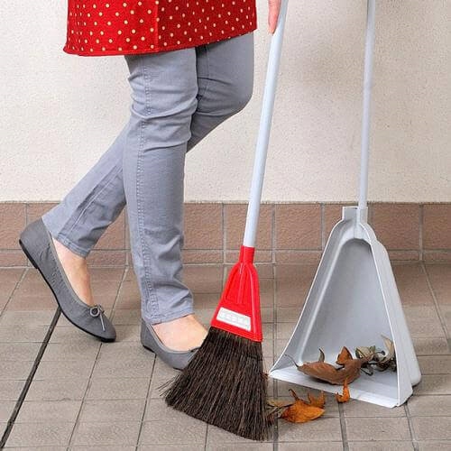 アズマ工業 便利ほうき チリトーレ レッド 1セット(ご注文単位1セット)【直送品】