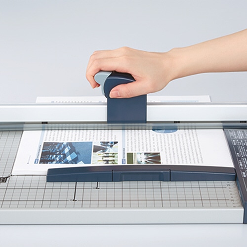 コクヨ ペーパーカッター ロータリー式 チタン加工刃 60枚切 A3 DN-TR601 1台（ご注文単位1台）【直送品】