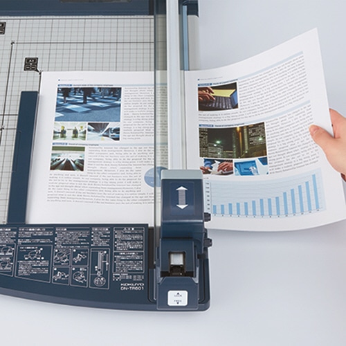 コクヨ ペーパーカッター ロータリー式 チタン加工刃 60枚切 A3 DN-TR601 1台（ご注文単位1台）【直送品】