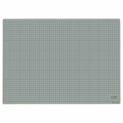 ライオン事務器 カッティングマット 再生PVC製 両面使用 620×450×3mm 灰/黒 CM-6012 1枚(ご注文単位1枚)【直送品】