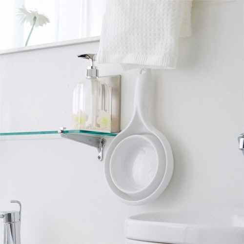 伊勢藤 折りたためる ソフト手おけ 1.2L ホワイト I-523W 1個（ご注文単位1個）【直送品】