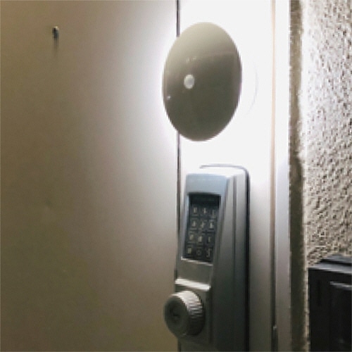 ナカバヤシ リーベックス マルチスタイル LEDミニセンサーライト やさしく光る丸タイプ SL101 1個（ご注文単位1個）【直送品】