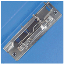 ビュートン クランプファイル A4タテ 100枚収容 背幅17mm ブルー BCL-A4-B 1冊(ご注文単位1冊)【直送品】