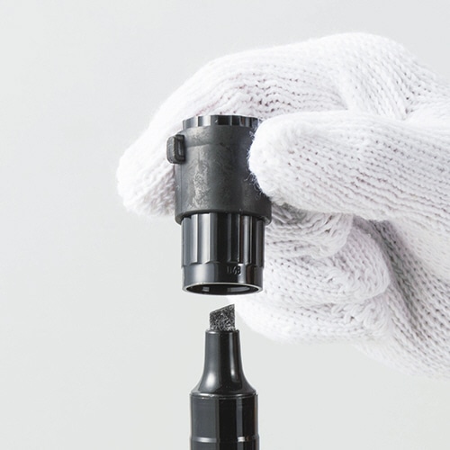 ゼブラ 油性マーカー ハイマッキー 角芯太字+丸芯細字 キャップジャケット付 赤 P-MO-150-MC-RJ 1本(ご注文単位1本)【直送品】