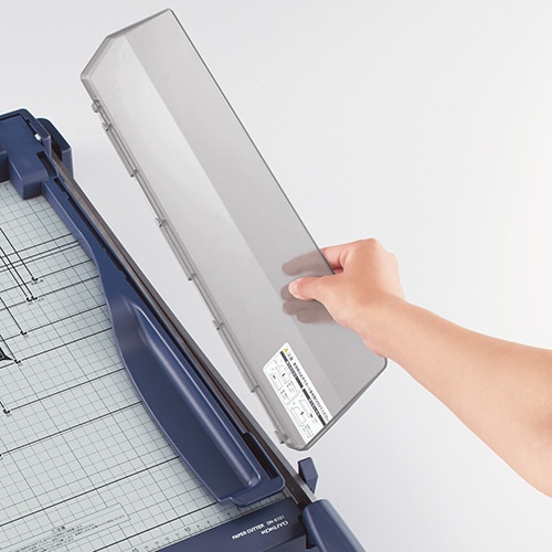 コクヨ ペーパーカッター(押し切り式) A4 DN-G103 1台(ご注文単位1台)【直送品】