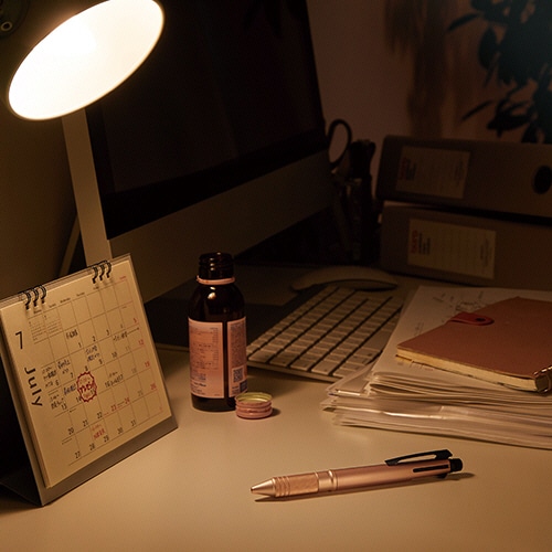 三菱鉛筆 多機能ペン ジェットストリーム 4&1 Metal Edition 0.5mm (軸色:ピンクゴールド) MSXE5200A5.74 1本(ご注文単位1本)【直送品】