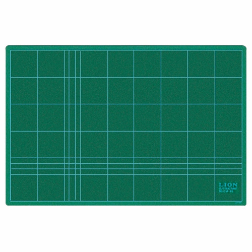 ライオン事務器　カッティングマット　再生PVC製　両面使用　450×300×3mm　グリーン　CM-45　1枚（ご注文単位1枚）【直送品】
