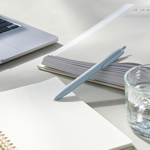 三菱鉛筆 油性ボールペン ジェットストリーム シングル (Lite touch ink搭載) 0.5mm 黒 (軸色:オフブラック) SXNLS05.24 1本(ご注文単位1本)【直送品】