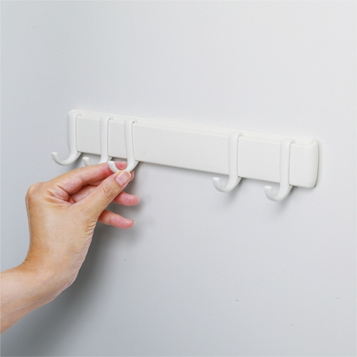 マーナ　マグネットフック5連　ホワイト　W620W　1個（ご注文単位1個）【直送品】