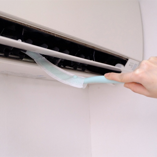 アース製薬 らくハピ エアコンの防カビ スキマワイパーセット (本体+シート4枚入) 1パック(ご注文単位1パック)【直送品】