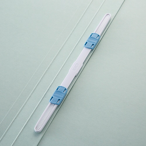 プラス 抗菌フラットファイル A4タテ 180枚収容 背幅18mm ピンク No.021AB 1セット(10冊)(ご注文単位1セット)【直送品】