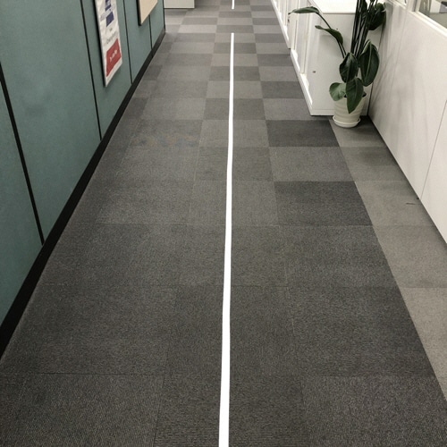 ニトムズ officeラインテープ 50mm×5m 白 RR0255 1巻(ご注文単位1巻)【直送品】