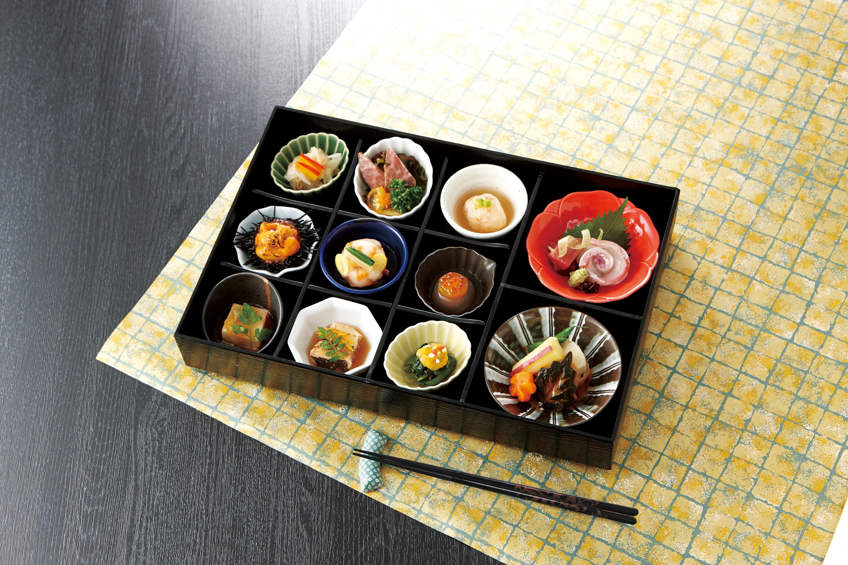 山万 十一仕切り　雪セット 1個（ご注文単位1個）【直送品】