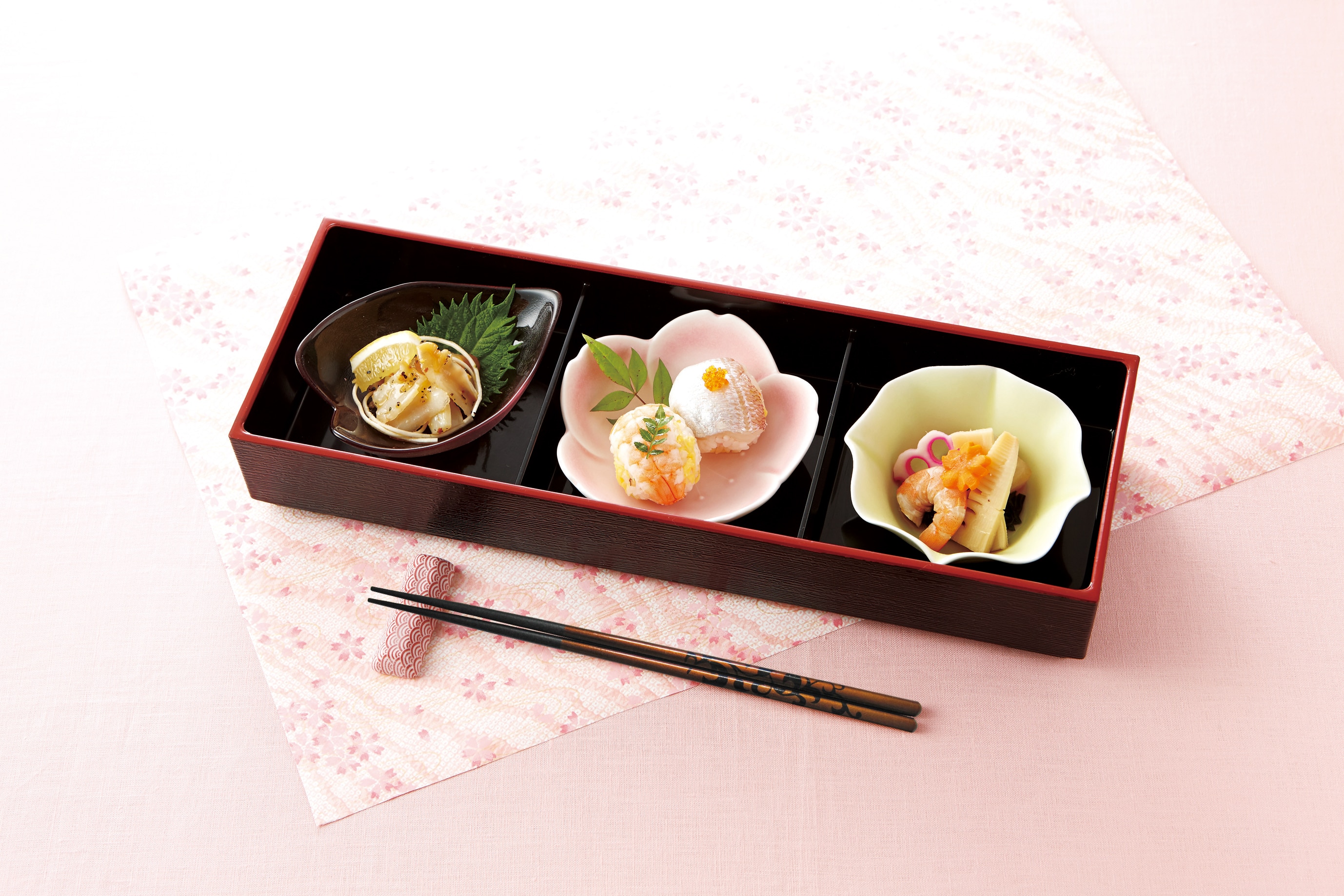 山万 三つ仕切り　花セット 1個（ご注文単位1個）【直送品】